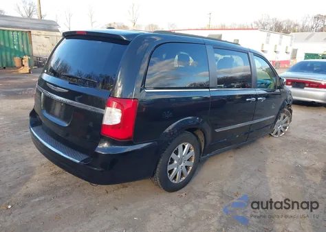 2015 Chrysler Town & Country Touring z USA, uszkodzony, nr VIN 2C4RC1BG0FR573431